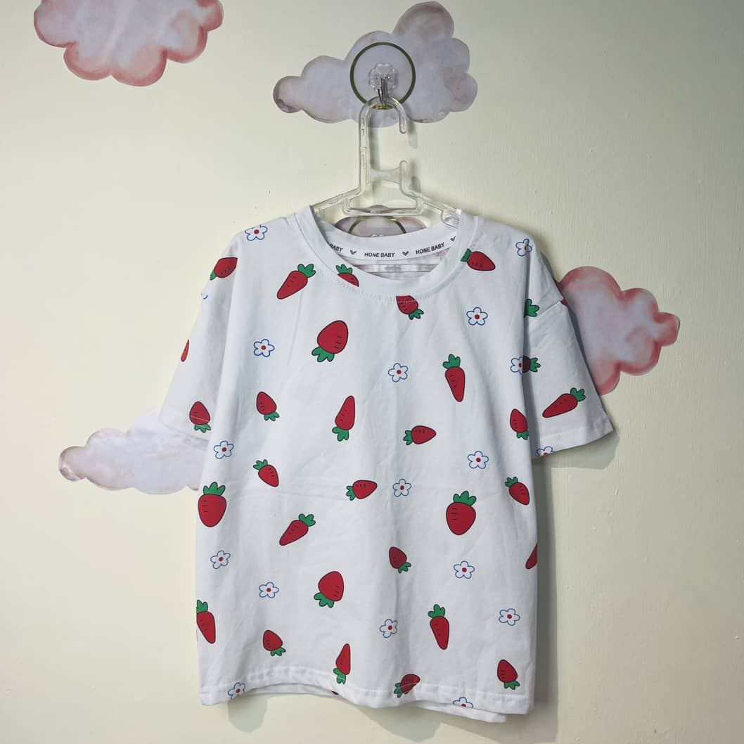 t-shirt Newborn girls(Strawberries) تیشرتطرح توت فرنگی