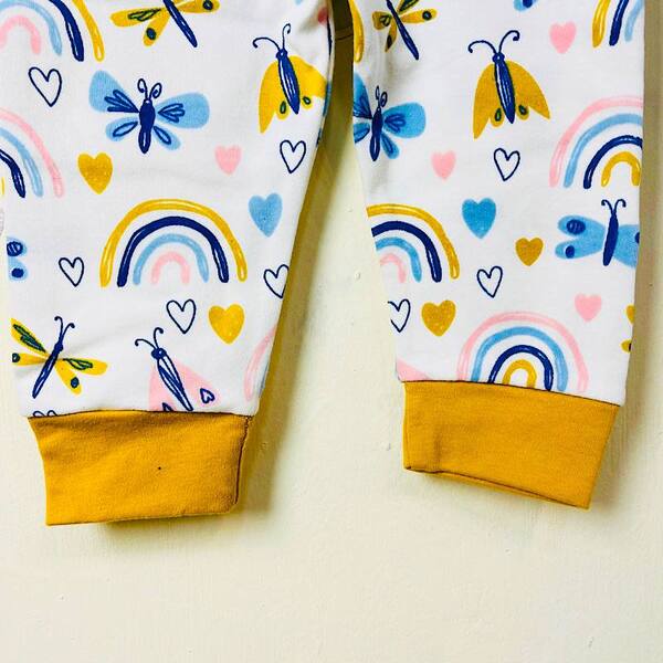 شلوار نوزادی دخترانه طرح سنجاقک نمای پایین